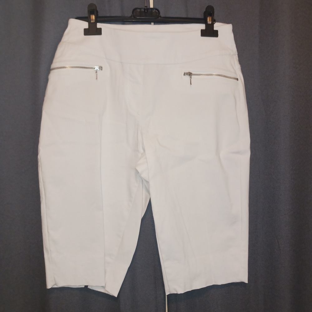 Alia Petite Classic White Bermuda Shorts Tummy Control Pull On Stretch Size 6P